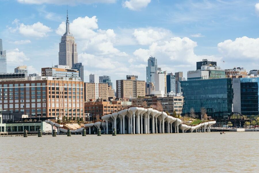 NYC: Circle Line 1.5-Hr Landmarks Skip-The-Box-Office Cruise - Under the Brooklyn, Manhattan, and Williamsburg Bridges