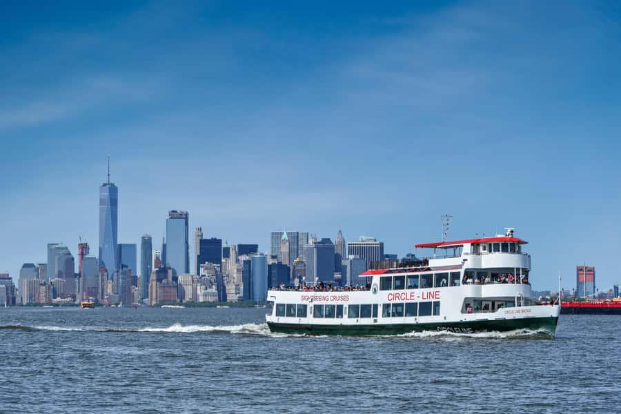 NYC: Circle Line 1-Hr Statue of Liberty Skip-The-Line Cruise - Ellis Island and the immigrant story