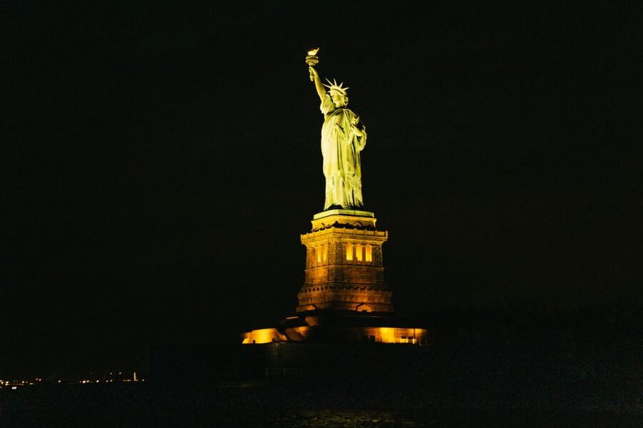 NYC: Circle Line 2h Harbor Lights Cruise Skip-The-Box-Office - Why New York looks best from the harbor