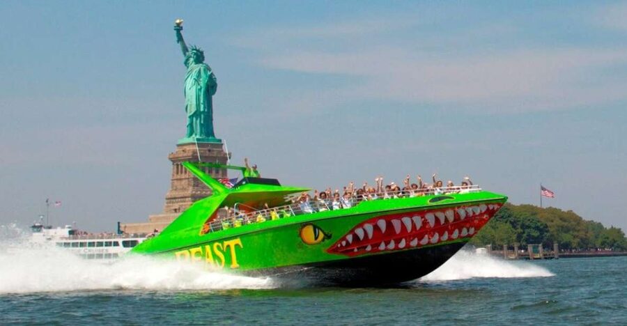 NYC: Circle Line "The Beast" Midtown/Downtown Speedboat Ride - Choosing between Midtown Pier 83 and Downtown Pier 16