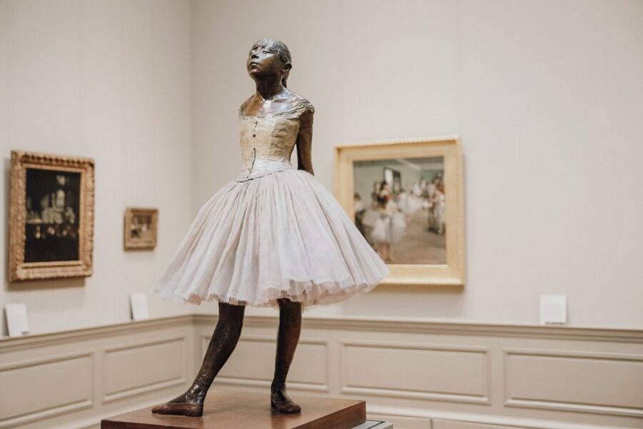 NYC: Express Highlights Tour of the MET Museum - Storytelling makes the art easier to remember