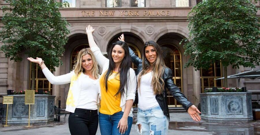 NYC: Gossip Girl Sites Bus Tour - Vera Wang, the Empire Hotel, and smaller show locations