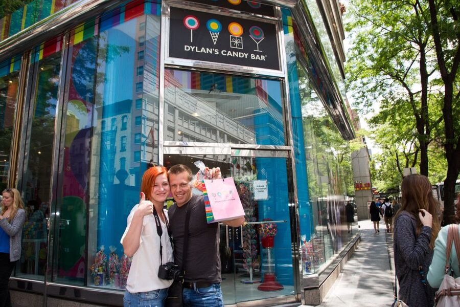 NYC: Gossip Girl Sites Bus Tour - The macarons and other small extras