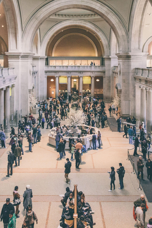 NYC: Metropolitan Museum of Art Highlights Tour - Seasonal roof garden expectations