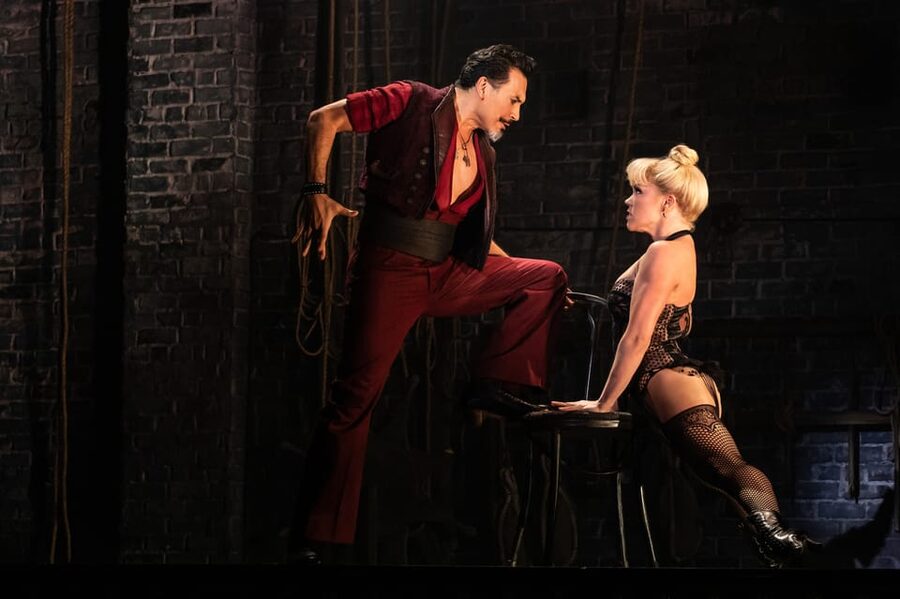 NYC: Moulin Rouge! the Musical on Broadway - Practical theater rules for your evening