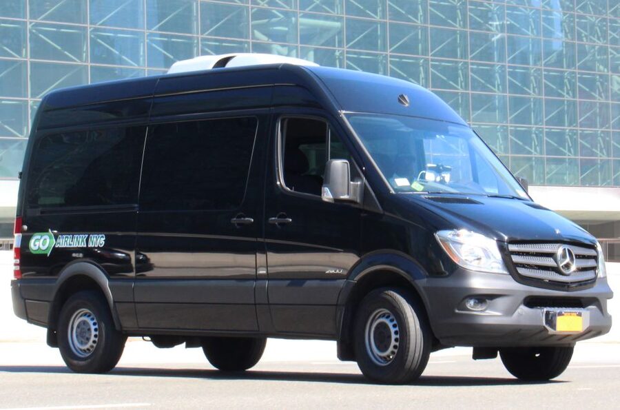 NYC: One-Way Shared Transfer to or from Newark Airport - What this Newark to Manhattan transfer actually provides