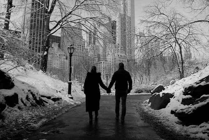 NYC Professional Photoshoot and Walking Tour with Private Guide - Choosing between icons and quieter neighborhoods