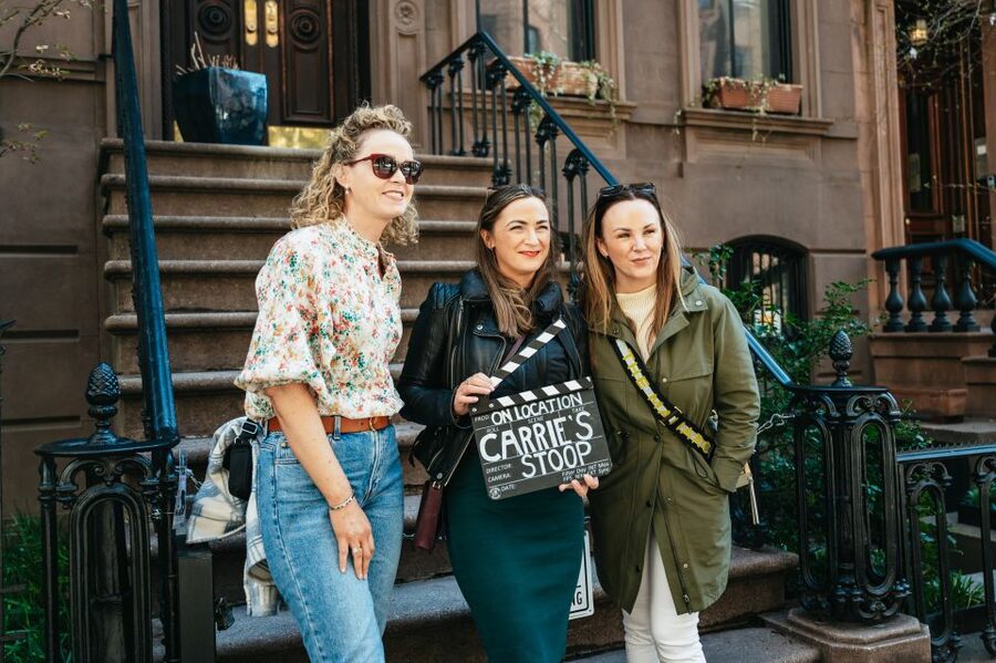 NYC: Sex and the City Hotspots Bus Tour (On Location Tours) - Magnolia Bakery and the included cupcake