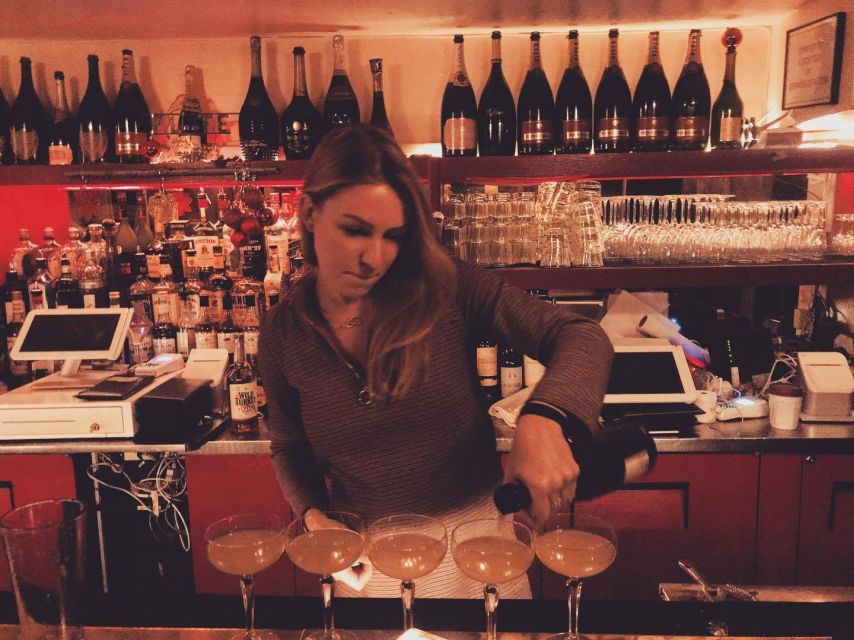 NYC: Speakeasy Drinks and Prohibition History Tour - The guide can make or break the evening
