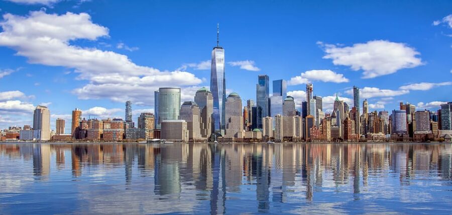 NYC: Starship Landmark 90 Minute Sightseeing Cruise - Governors Island, Lower Manhattan, and One World Trade Center