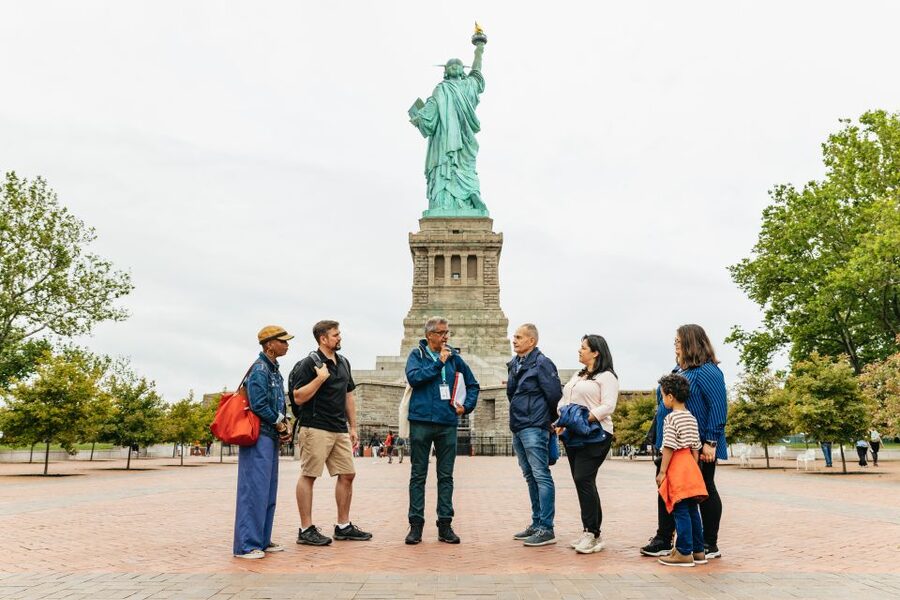 NYC: Statue of Liberty and Ellis Island Guided Tour - The Battery and Castle Clinton set the scene