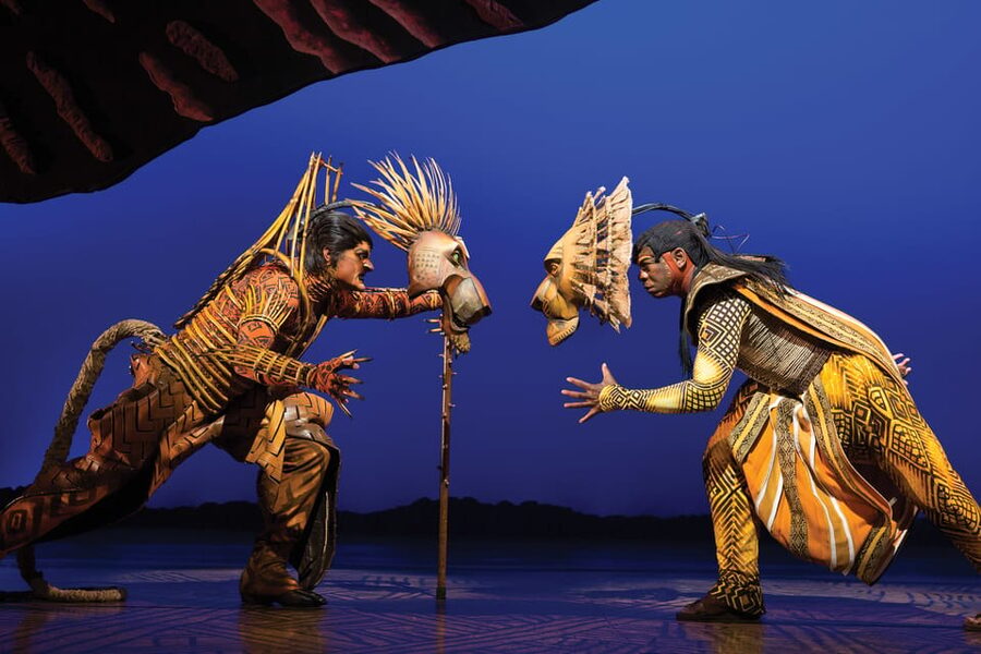 NYC: The Lion King on Broadway - Arriving at the Minskoff Theatre