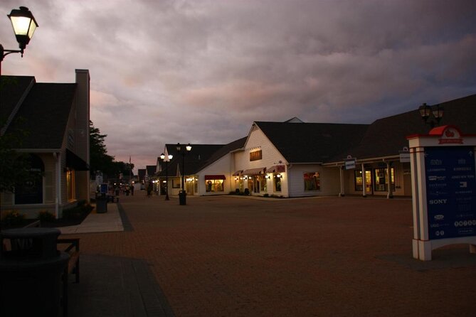 NYC: Woodbury Common Premium Outlets Shopping Round Trip Service - Key points to know before you go