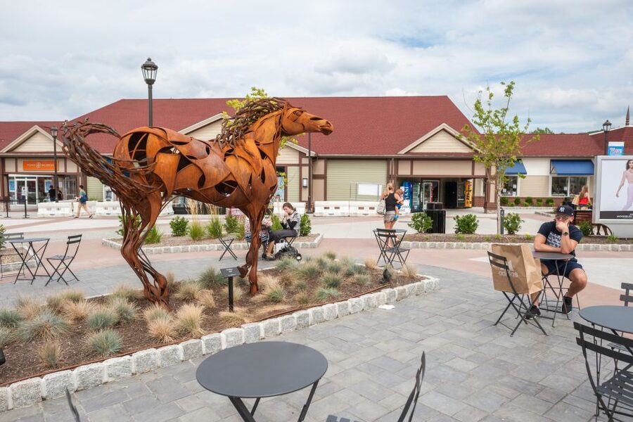 NYC: Woodbury Common Premium Outlets Shopping Trip - Is the $47 price good value?