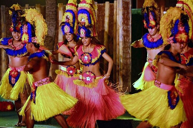 Oahu: Germaine's Luau - The dinner menu: plenty of food, mixed results