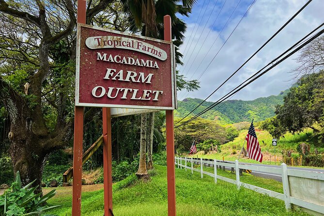 Oahu Island Experience feat the North Shore (Small Group Tour) - Fresh fruit at a roadside farm stand