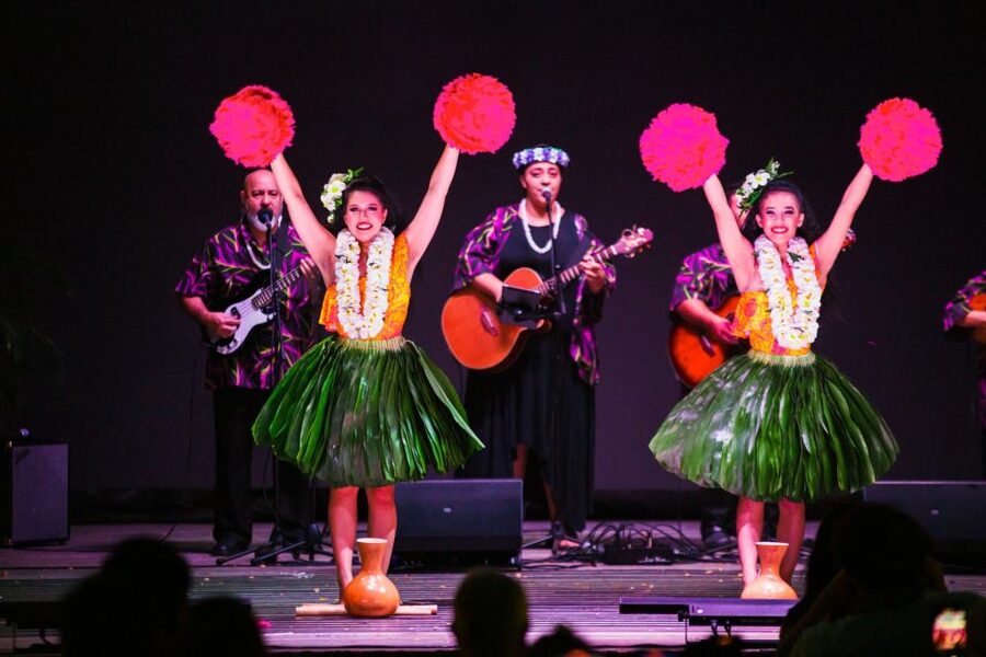 Oahu: Ka Moana Luau Dinner and Show at Aloha Tower - What you will find at the buffet