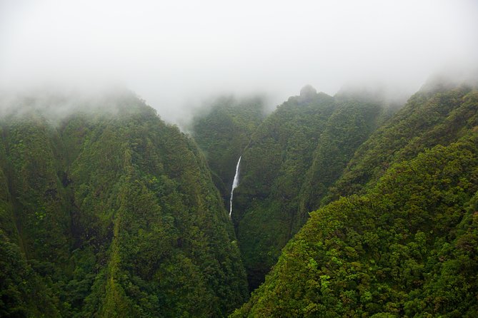 Oahu: Magnum PI Hughes 500 4-Passenger Doors-Off Helicopters - Chinaman’s Hat and Jurassic Park Valley