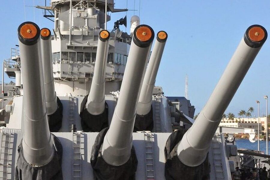 Oahu: Pearl Harbor, USS Arizona, and City Tour - The USS Arizona Memorial is the emotional center