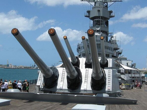 Oahu: Pearl Harbor USS Arizona Memorial & Battleship Missouri - Starting at the Pearl Harbor National Memorial