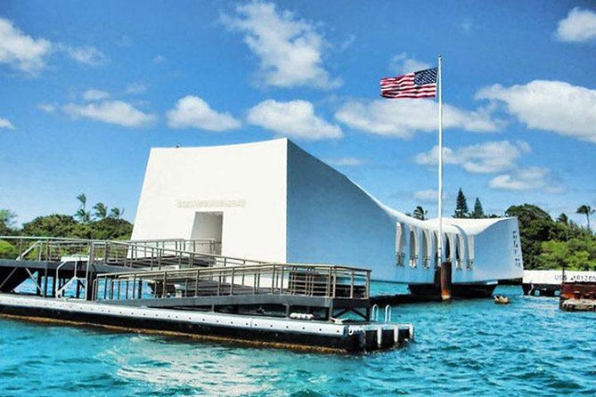 Oahu: Pearl Harbor USS Arizona Memorial - The boat ride and its weather limits