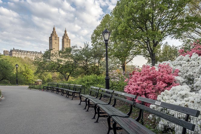 Official NYC Horse Carriage Rides in Central Park since 1979 ™ - Conservatory Water and the Loeb Boathouse area