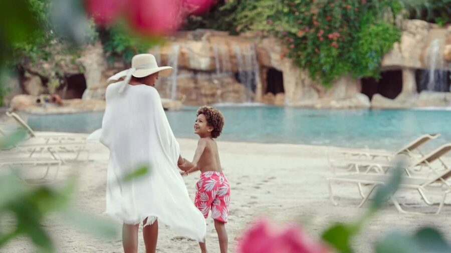 Orlando: Discovery Cove Admission Ticket & Additional Parks - Serenity Bay gives you room to slow down