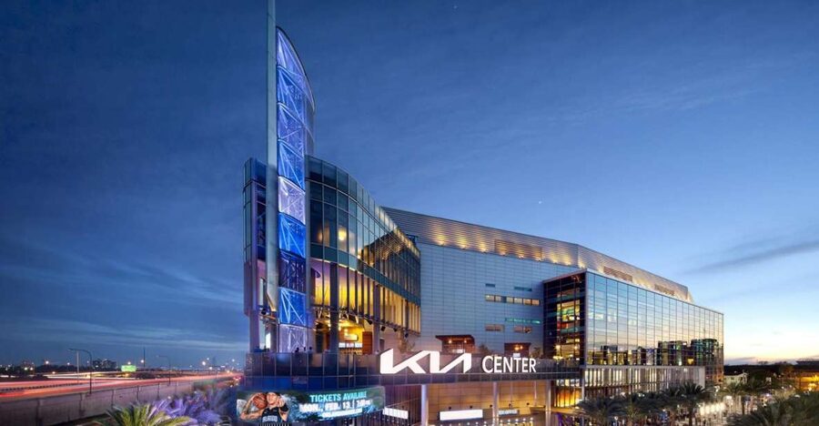 Orlando: Orlando Magic NBA Basketball Tickets - Arriving at Kia Center before tip-off