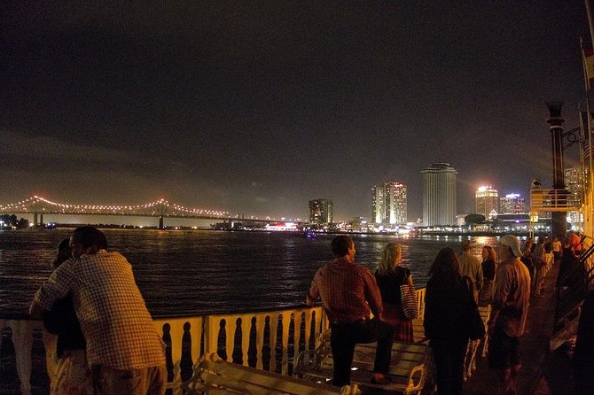 Paddlewheeler Creole Queen Jazz Dinner Cruise in New Orleans - Weather can change the character of the night