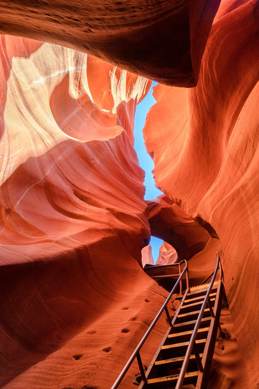 Page: Lower Antelope Canyon Prime-Time Guided Tour - Why Lower Antelope Canyon feels different