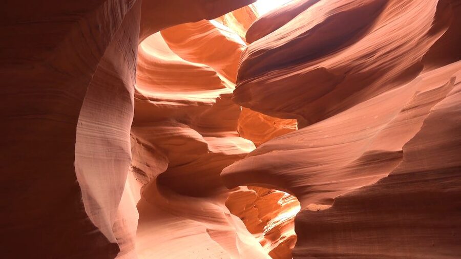 Page: Lower Antelope Canyon Ticket and Guided Hiking Tour - One hour among wave-shaped sandstone walls