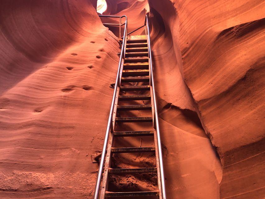 Page: Lower Antelope Canyon Tour with Trained Navajo Guide - What your Navajo guide adds