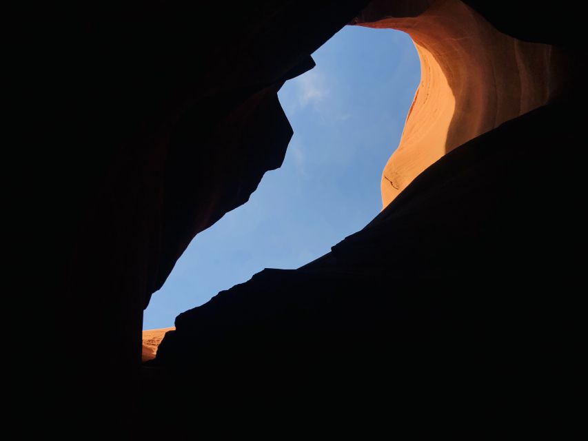Page: Lower Antelope Canyon Tour with Trained Navajo Guide - Walking conditions and crowding