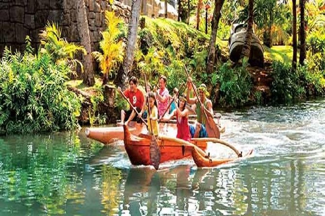 Pearl Harbor, Dole Plantation, and Polynesian Center from Waikiki - Who will get the most from this Oahu tour