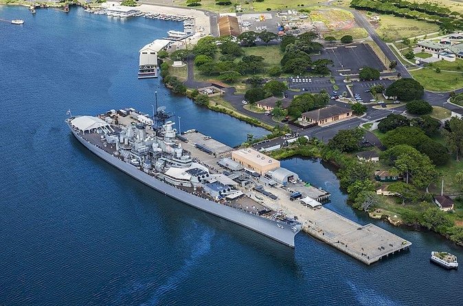 Pearl Harbor, National Memorial Cemetery and Honolulu City Tour - Downtown Honolulu, from monarchy to statehood