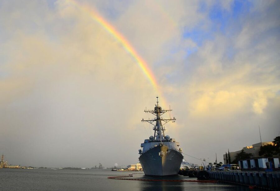 Pearl Harbor: USS Arizona Memorial & Battleship Missouri - From Waikiki to the Pearl Harbor Visitor Center