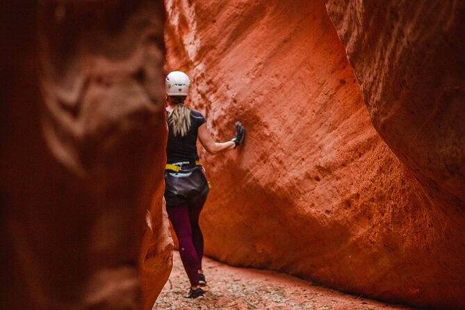 Peekaboo Slot Canyon UTV and Hiking Adventure - Key points at a glance