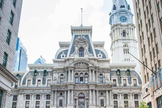 Philadelphia Hop-On Hop-Off City Tour - Center City shopping and Rittenhouse Square