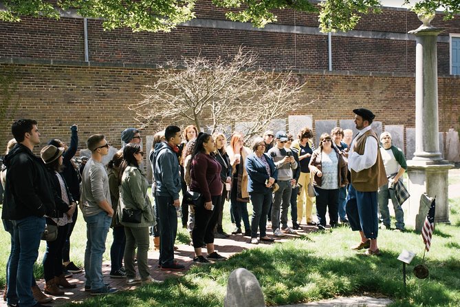 Philadelphia Old City Historic Walking Tour with 10+ Top Sites - Ben Franklin’s post office and Carpenters’ Hall
