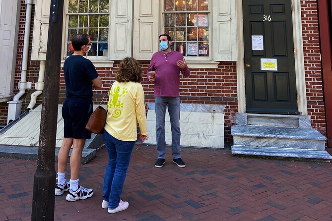 Philadelphia Old City Historic Walking Tour with 10+ Top Sites - Why the guides matter so much