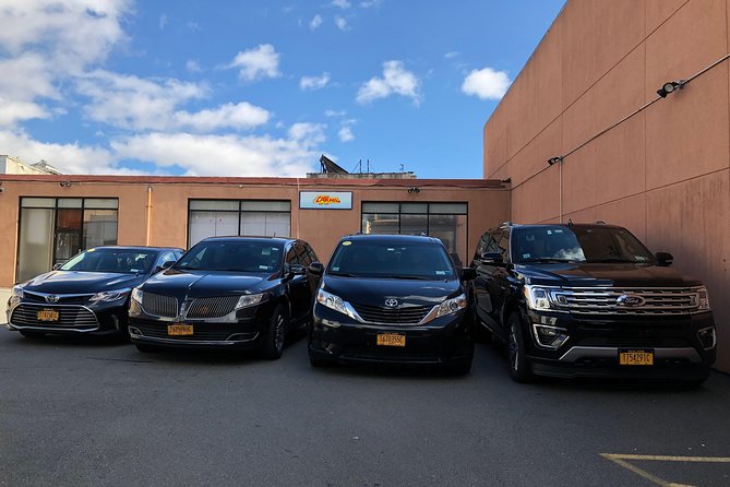 Private Transfer from Manhattan to NYC Airports (JFK/EWR/LGA) - Choosing the right vehicle for your group
