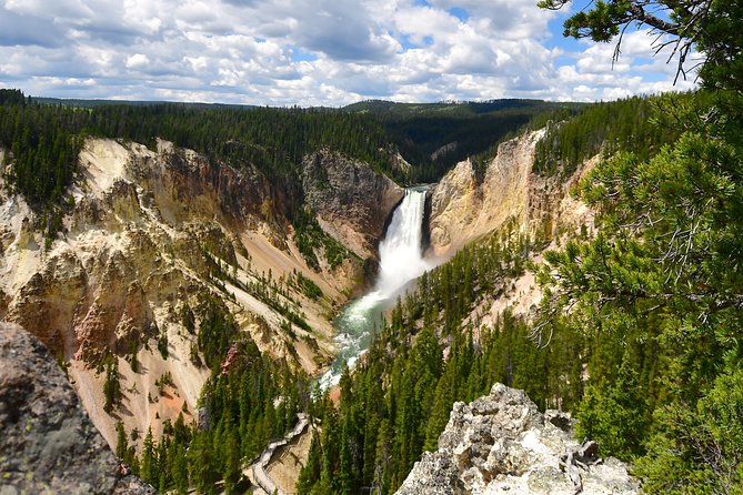 Private Yellowstone Tour: ICONIC Sites, Wildlife, Family Friendly Hikes + lunch - How much ground you cover in 7 to 9 hours