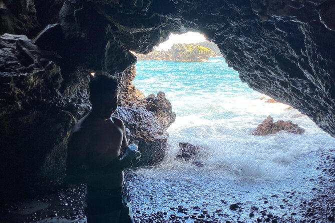 Rainforest Tour to Hana and Beyond - A short visit to Hana town