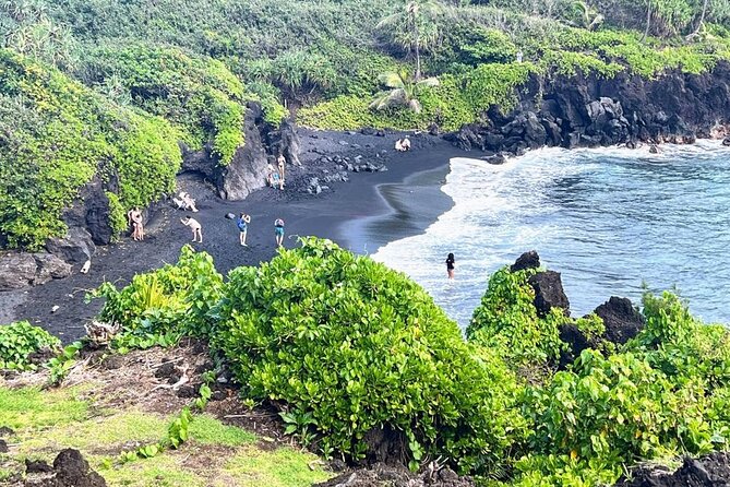 Road To Hana Black Sand Beach Waterfalls & Turtles Tour - Pua’a Ka’a State Park, a short stop among pools and trees