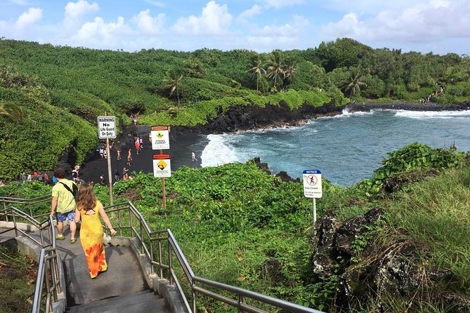Road to Hana: Full-Day Scenic Drive with Blacksand & Waterfalls - Ke‘anae Point and an older Maui way of life