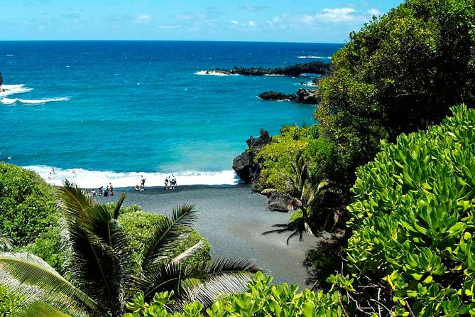 Road to Hana Tour with Lunch and Pickup - A gentle start at Maui Tropical Plantation