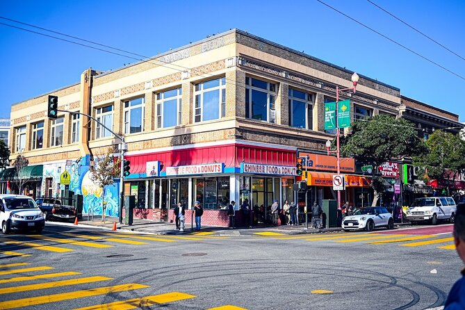 San Francisco Authentic Food Tour with 5 Locals Favorites Dishes - How the guides shape the experience
