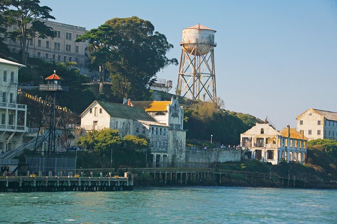 San Francisco Bridge-to-Bridge Cruise (90 Minutes) - Choosing your seat and handling the weather