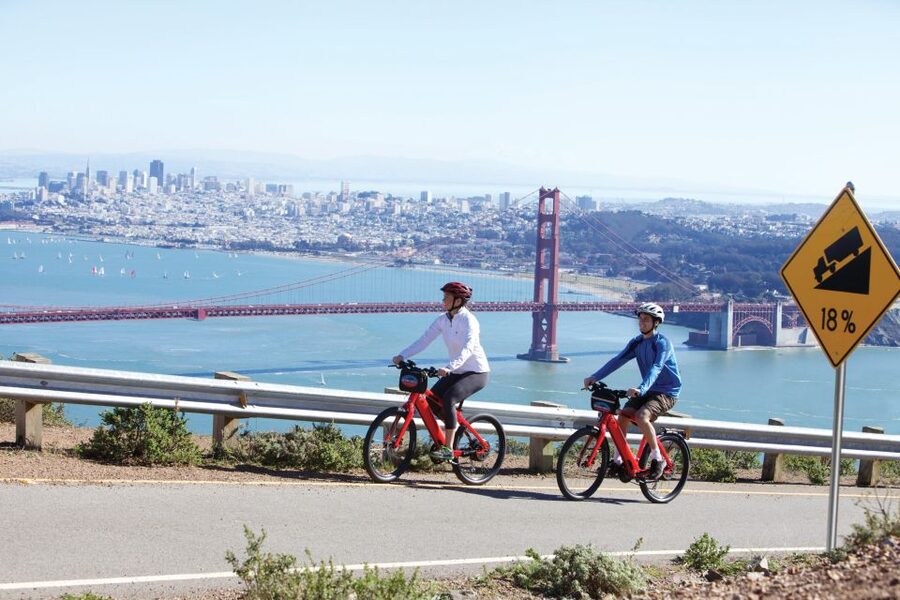 San Francisco: Hop-On Hop-Off Sightseeing Tour with 17 Stops - Palace of Fine Arts and the Marina District