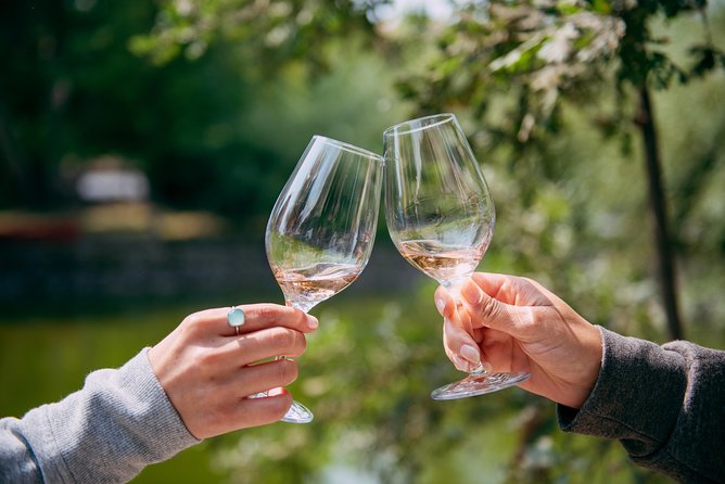 San Francisco Super Saver: Muir Woods & Wine Country w/ optional Gourmet Lunch - Crossing into Napa and Sonoma wine country